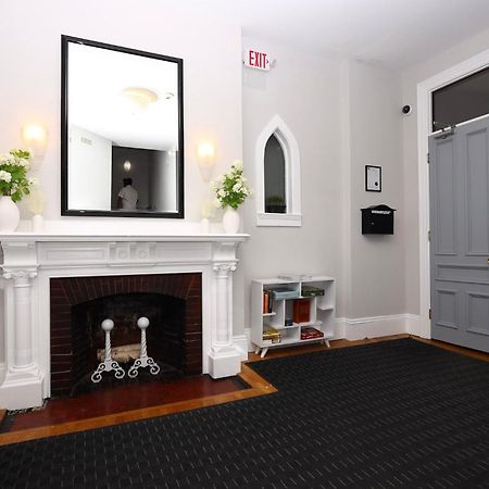 Stylish Newbury Street Studio, #11 Boston Extérieur photo